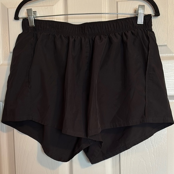 New Balance women’s black lined 3” inseam running shorts size large - Picture 1 of 7